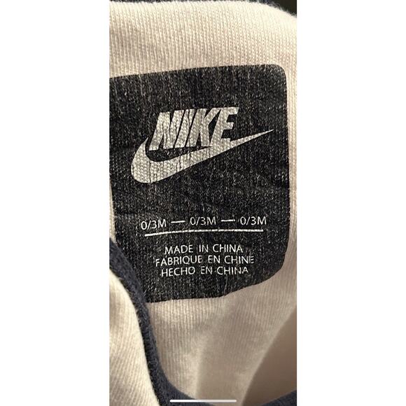 Nike Unisex Short Sleeve Bodysuit -Baseball‎ theme-0-3 months - Picture 4 of 4